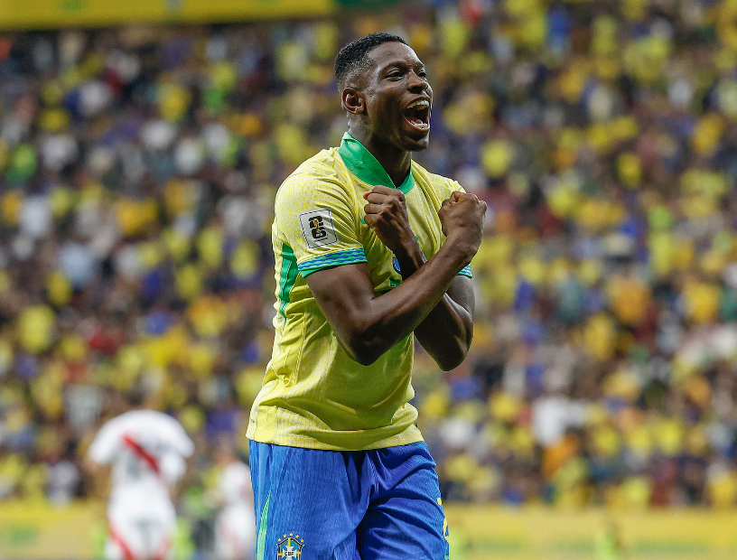 裁判敲響警 裁判敲響警