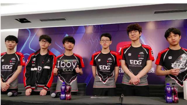 而约基奇则 而约基奇则